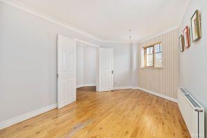 Apartment 39 bedroom2 unstaged